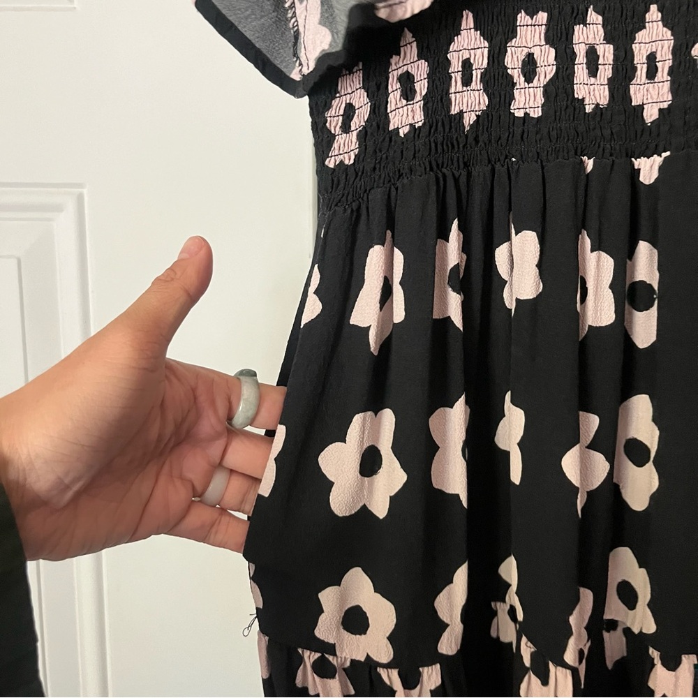 KITRI black pink floral smocked tiered short sleeve maxi dress - Picture 3 of 8